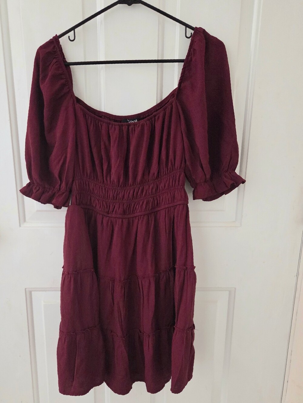 Trixxi Maroon Puff Sleeve Mini Dress